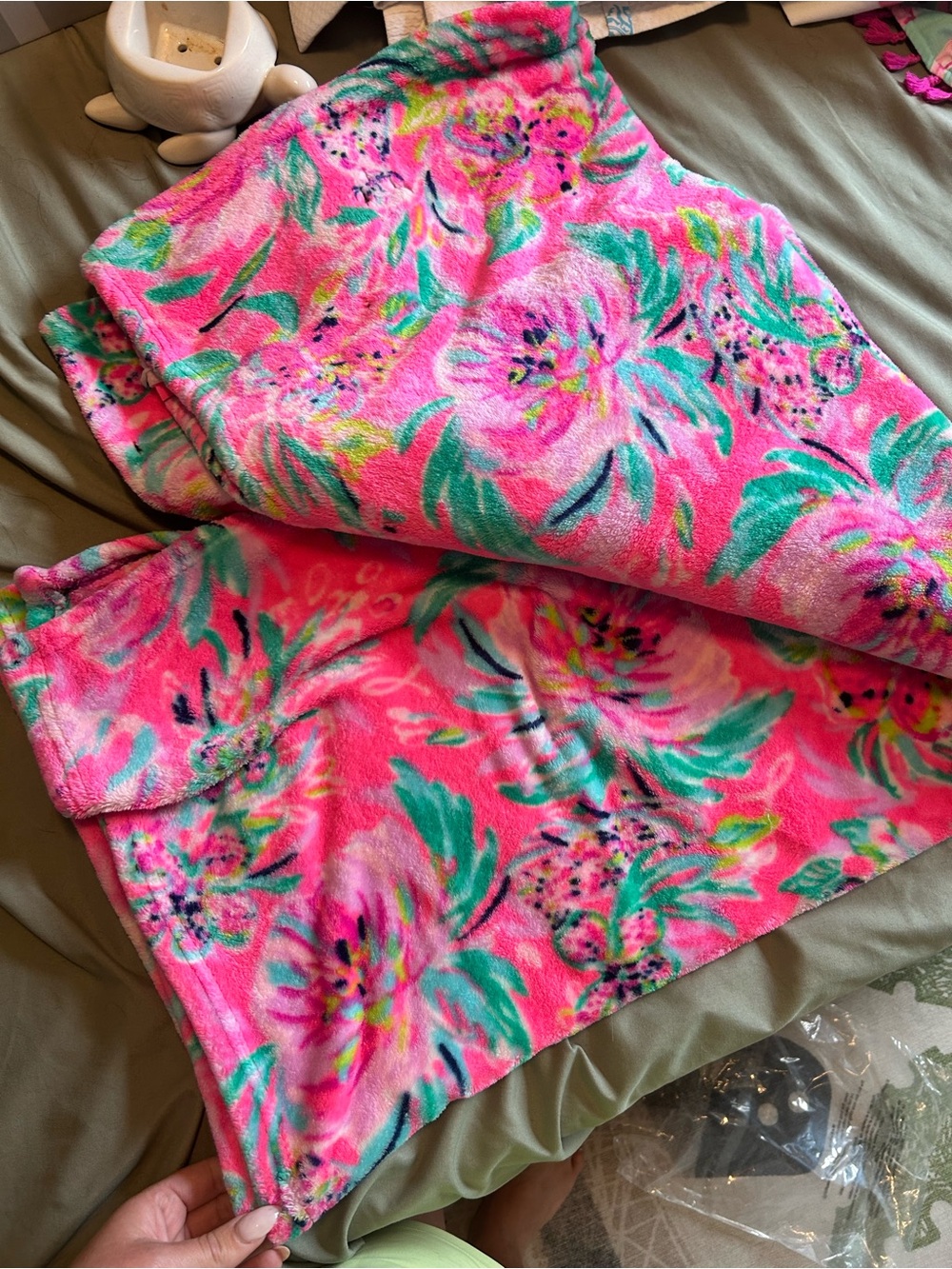 EUC Lilly Pulitzer print with a purpose breast cancer blanket